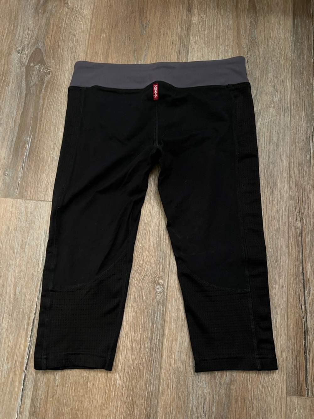 Hard Tail cropped tights
